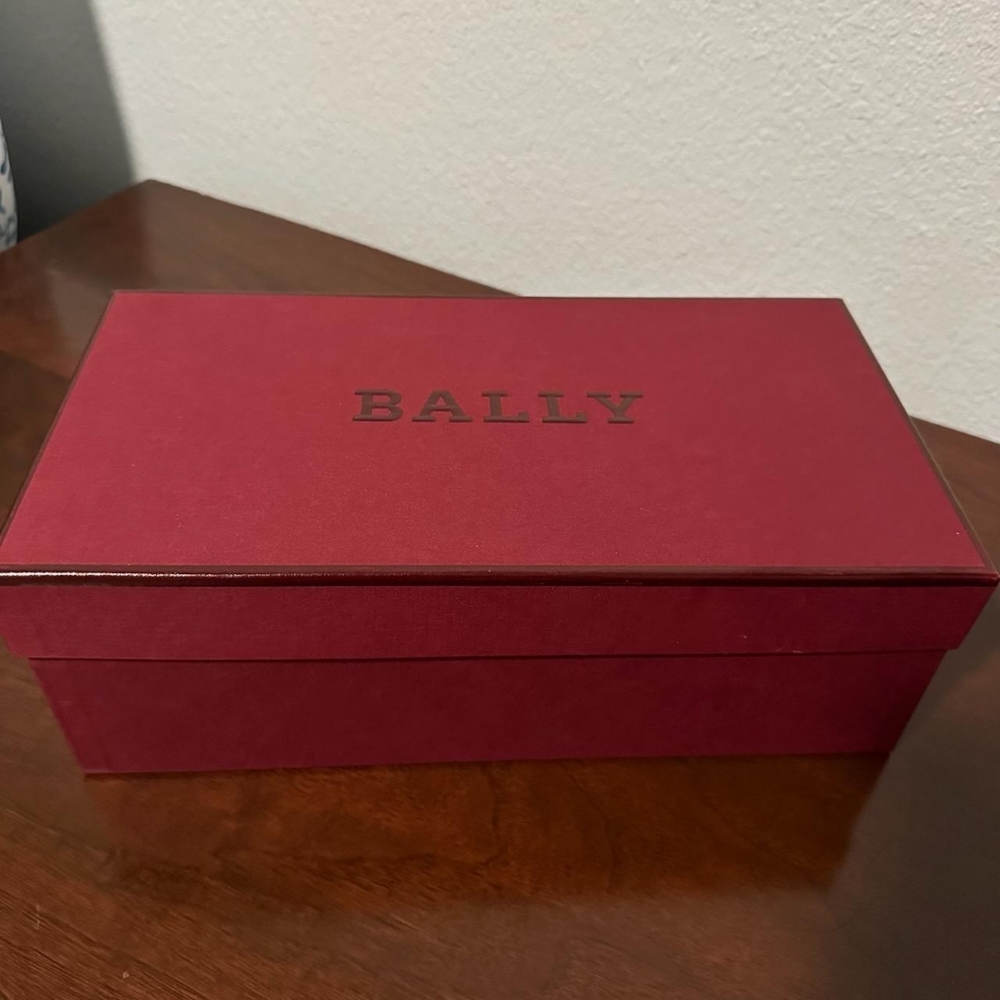 Slip on slides bally size 7